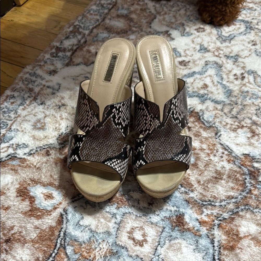 Jennifer Lopez Brown and Cream Sandals with Intricate Cut-Out Design